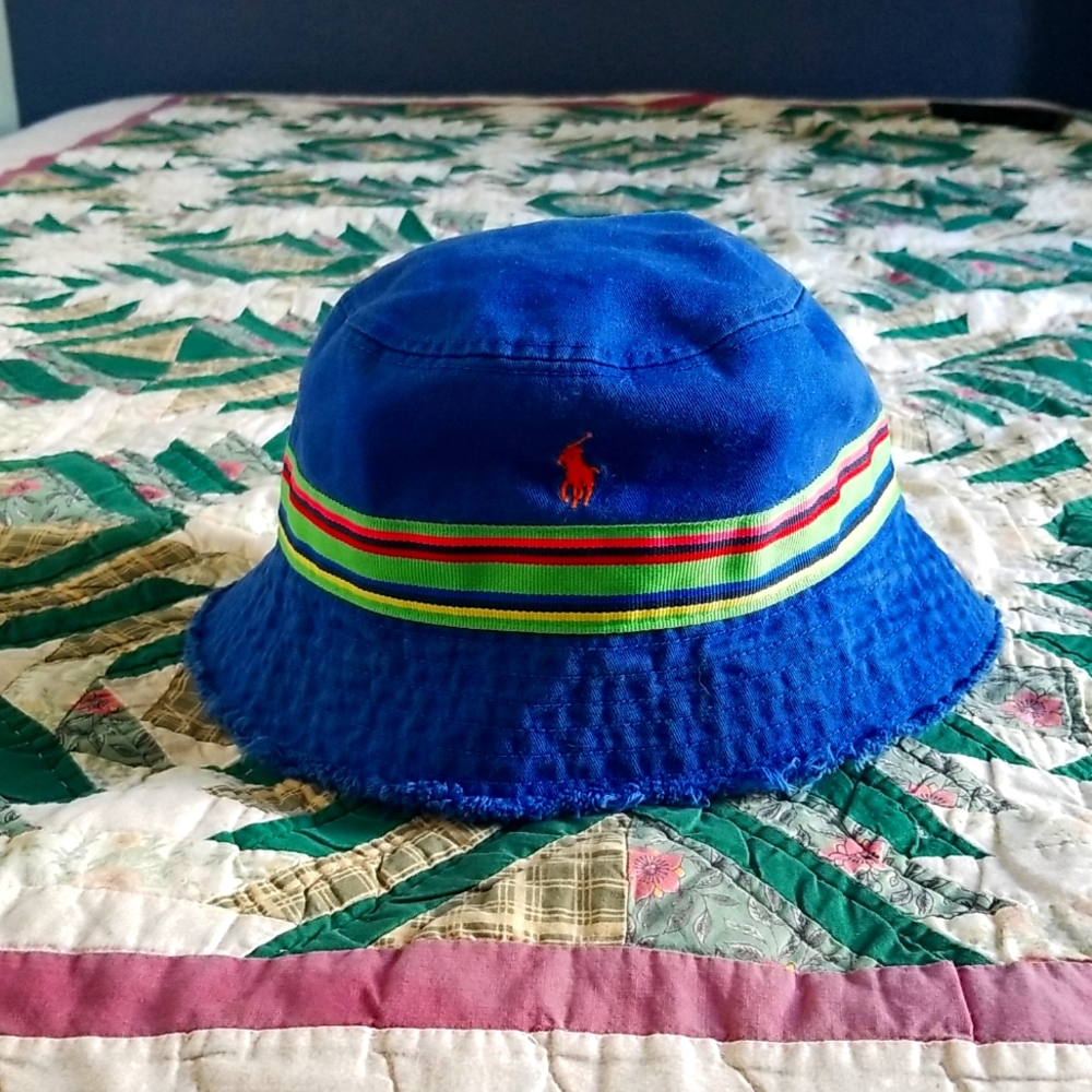 Bucket Hat